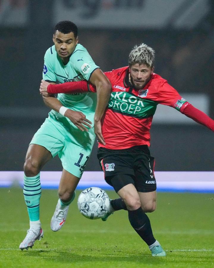 入考察多名 入考察多名